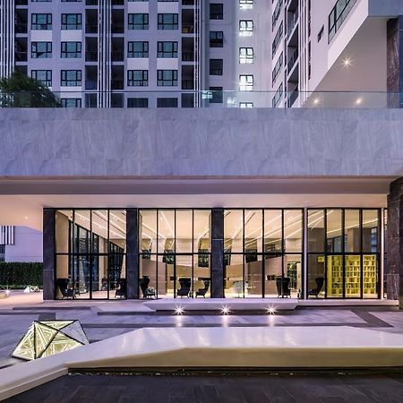 Central Pattaya - Sea View Large Balcony Condo With Infinity Pool Екстериор снимка
