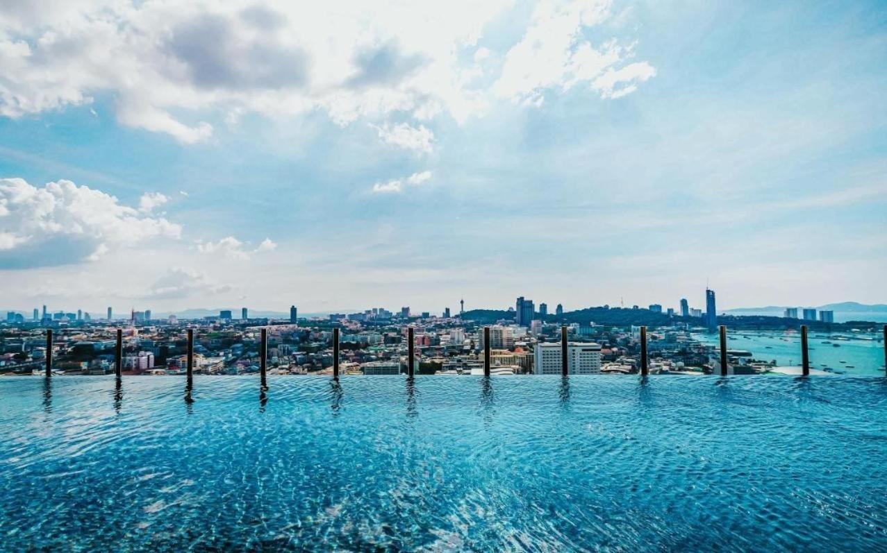 Central Pattaya - Sea View Large Balcony Condo With Infinity Pool Екстериор снимка