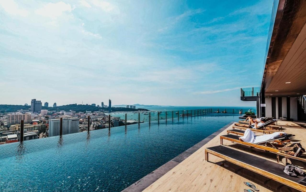 Central Pattaya - Sea View Large Balcony Condo With Infinity Pool Екстериор снимка