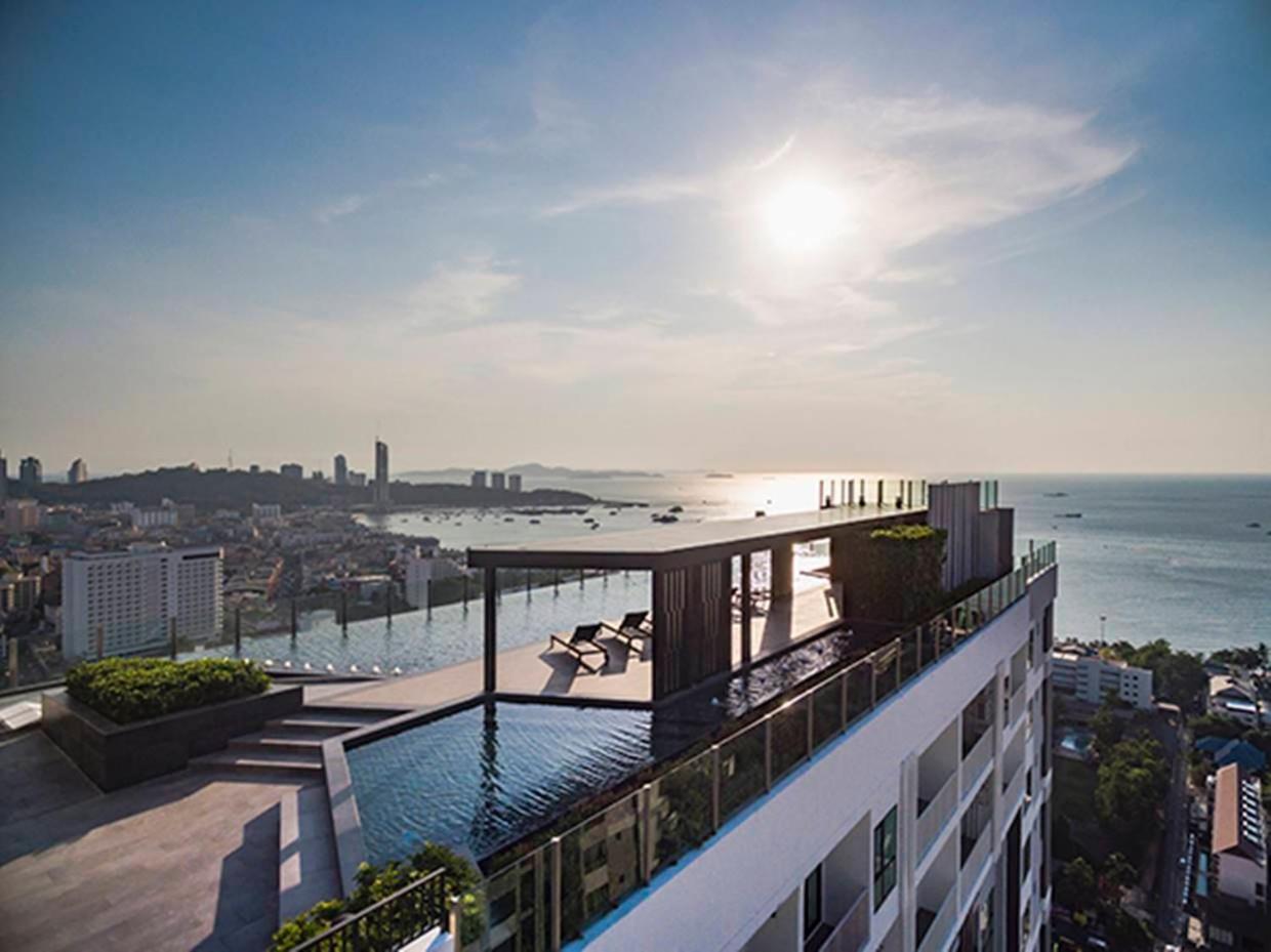 Central Pattaya - Sea View Large Balcony Condo With Infinity Pool Екстериор снимка