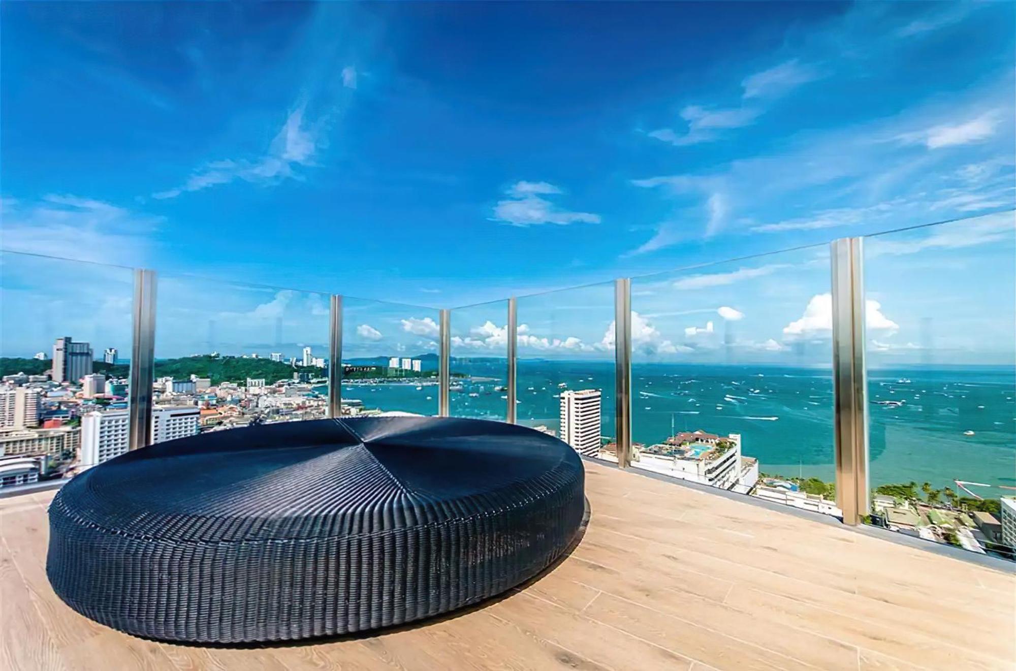 Central Pattaya - Sea View Large Balcony Condo With Infinity Pool Екстериор снимка