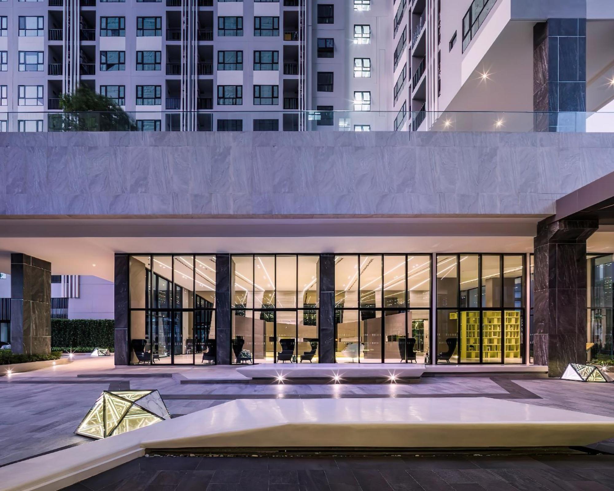 Central Pattaya - Sea View Large Balcony Condo With Infinity Pool Екстериор снимка