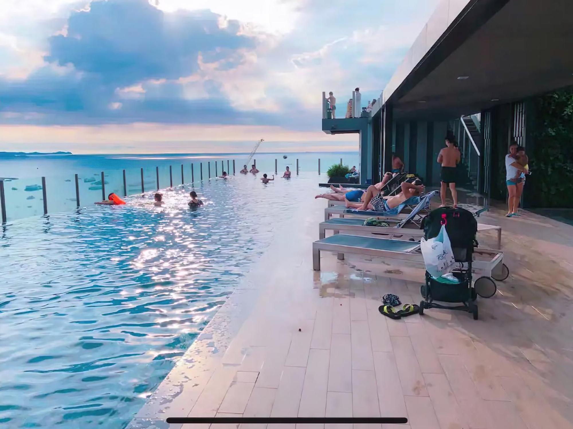 Central Pattaya - Sea View Large Balcony Condo With Infinity Pool Екстериор снимка