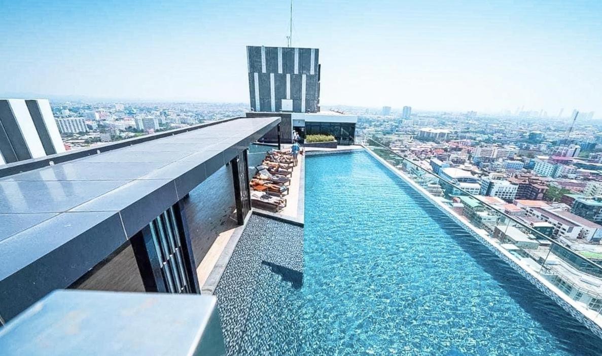 Central Pattaya - Sea View Large Balcony Condo With Infinity Pool Екстериор снимка