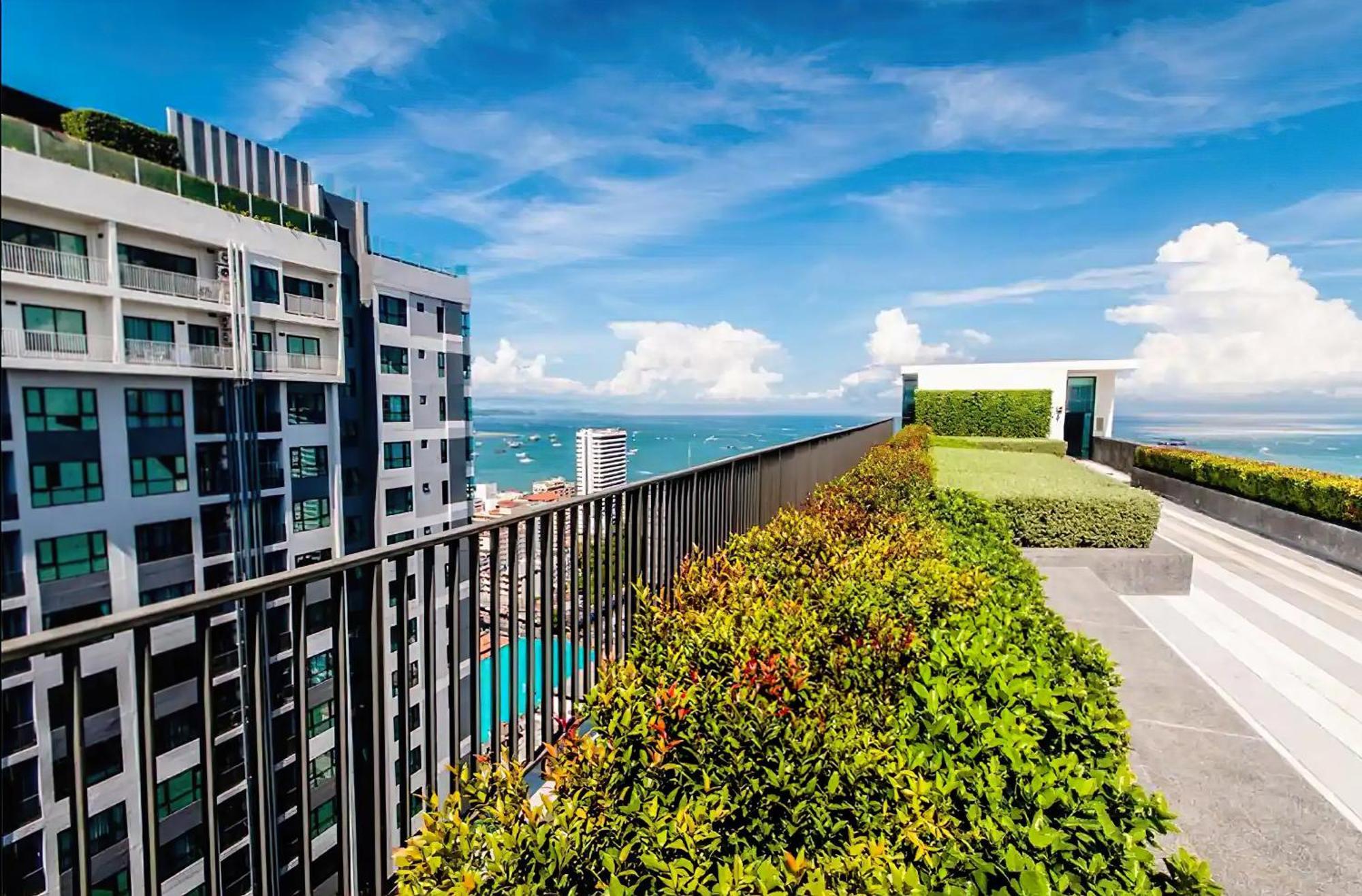 Central Pattaya - Sea View Large Balcony Condo With Infinity Pool Екстериор снимка