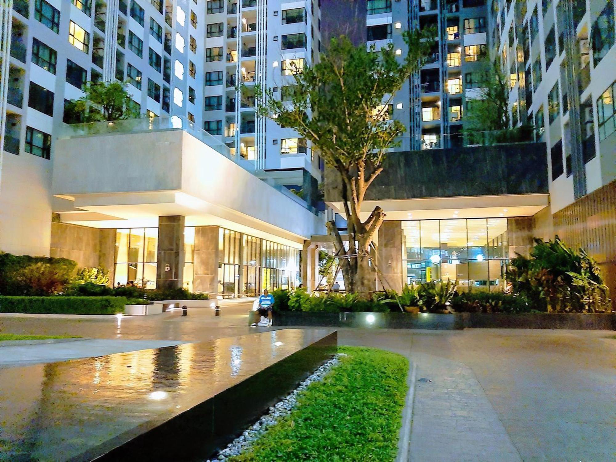Central Pattaya - Sea View Large Balcony Condo With Infinity Pool Екстериор снимка